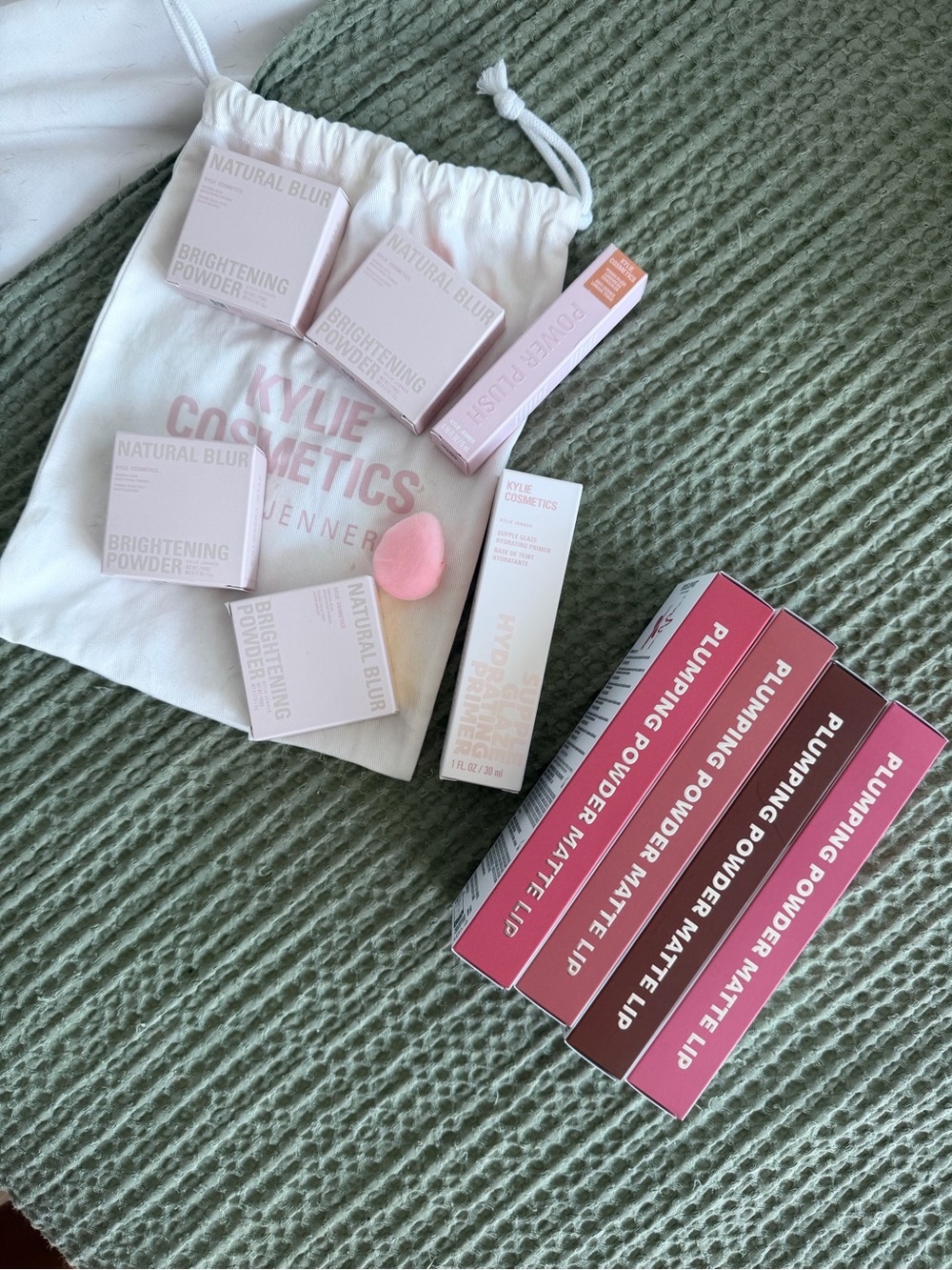 Kylie Cosmetics Set - available til Sept 10th